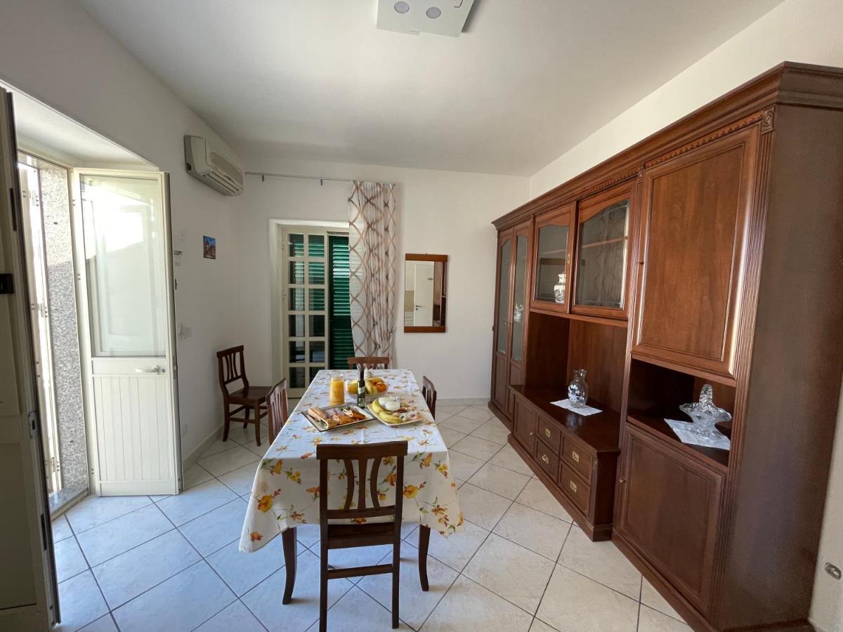 Casa Crispi Hotel Noto Eksteriør billede