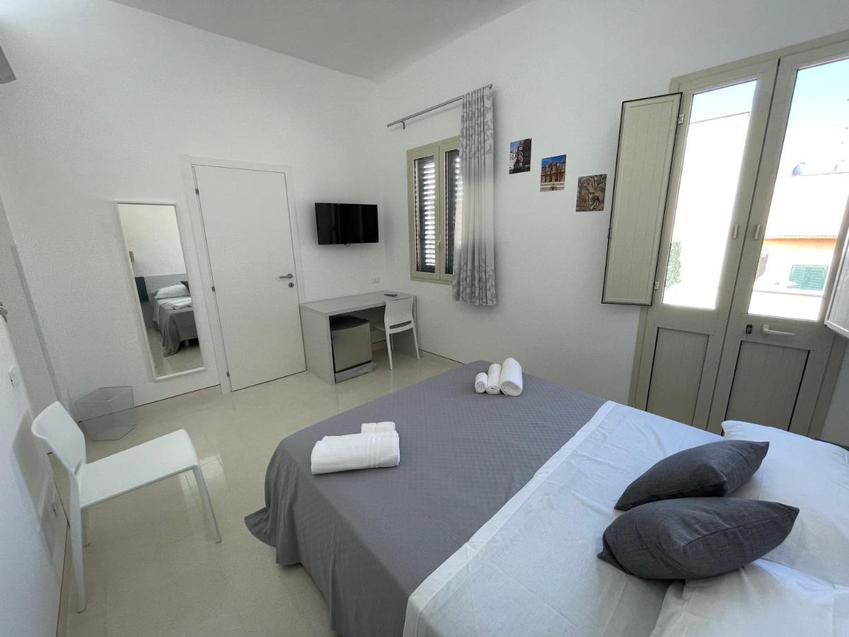 Casa Crispi Hotel Noto Eksteriør billede