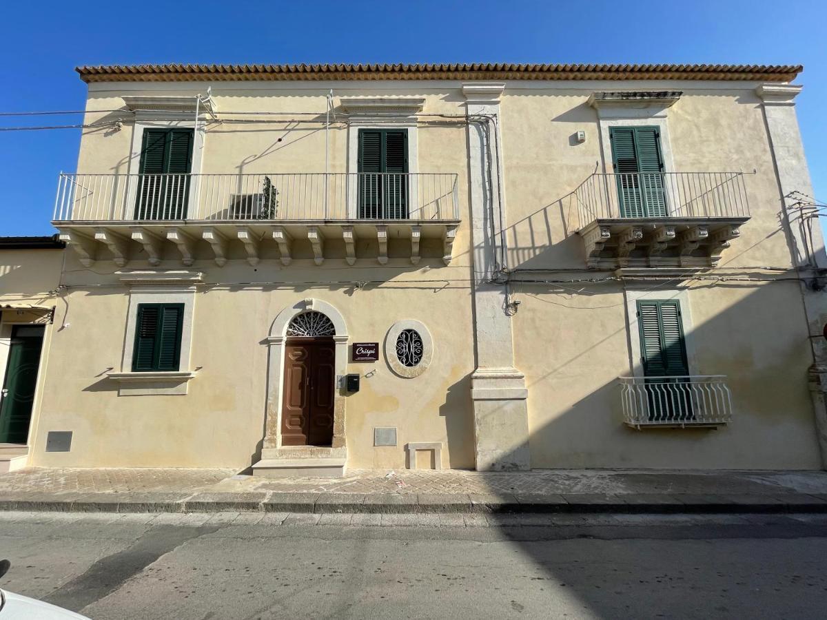Casa Crispi Hotel Noto Eksteriør billede